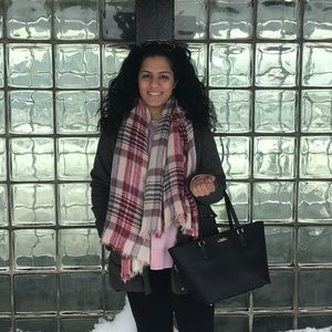 Meet your Posher, Shruti